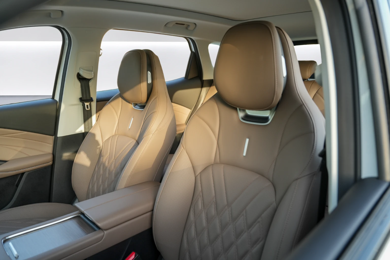 Omoda C7 photo 8